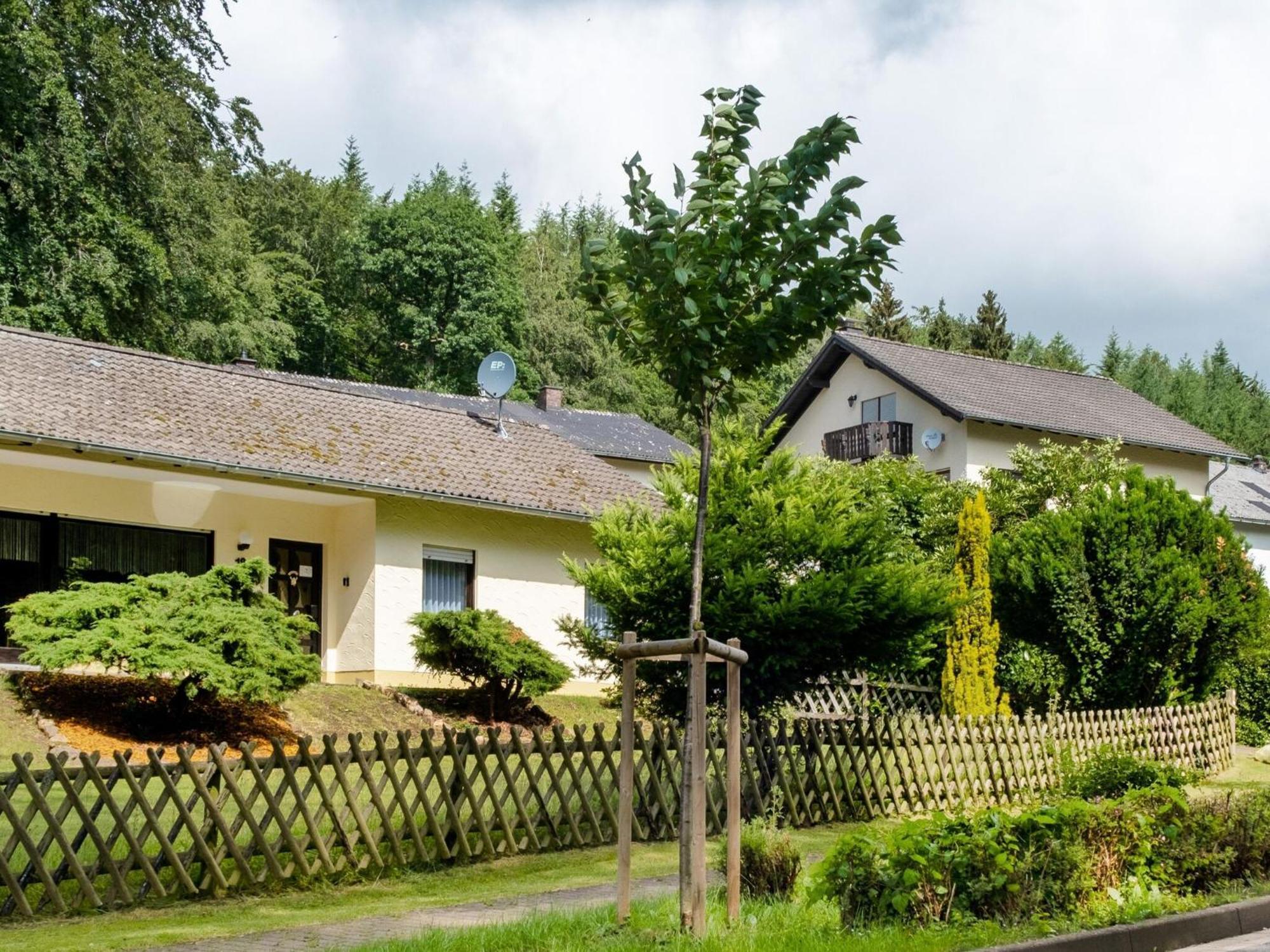 Idyllic Bungalow In Feusdorf With Forest View Esterno foto